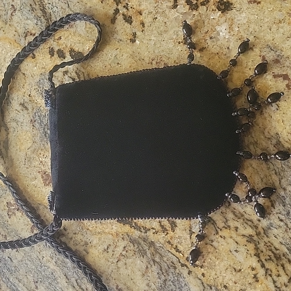 Velour Super cute black crossbody bag - Picture 6 of 9